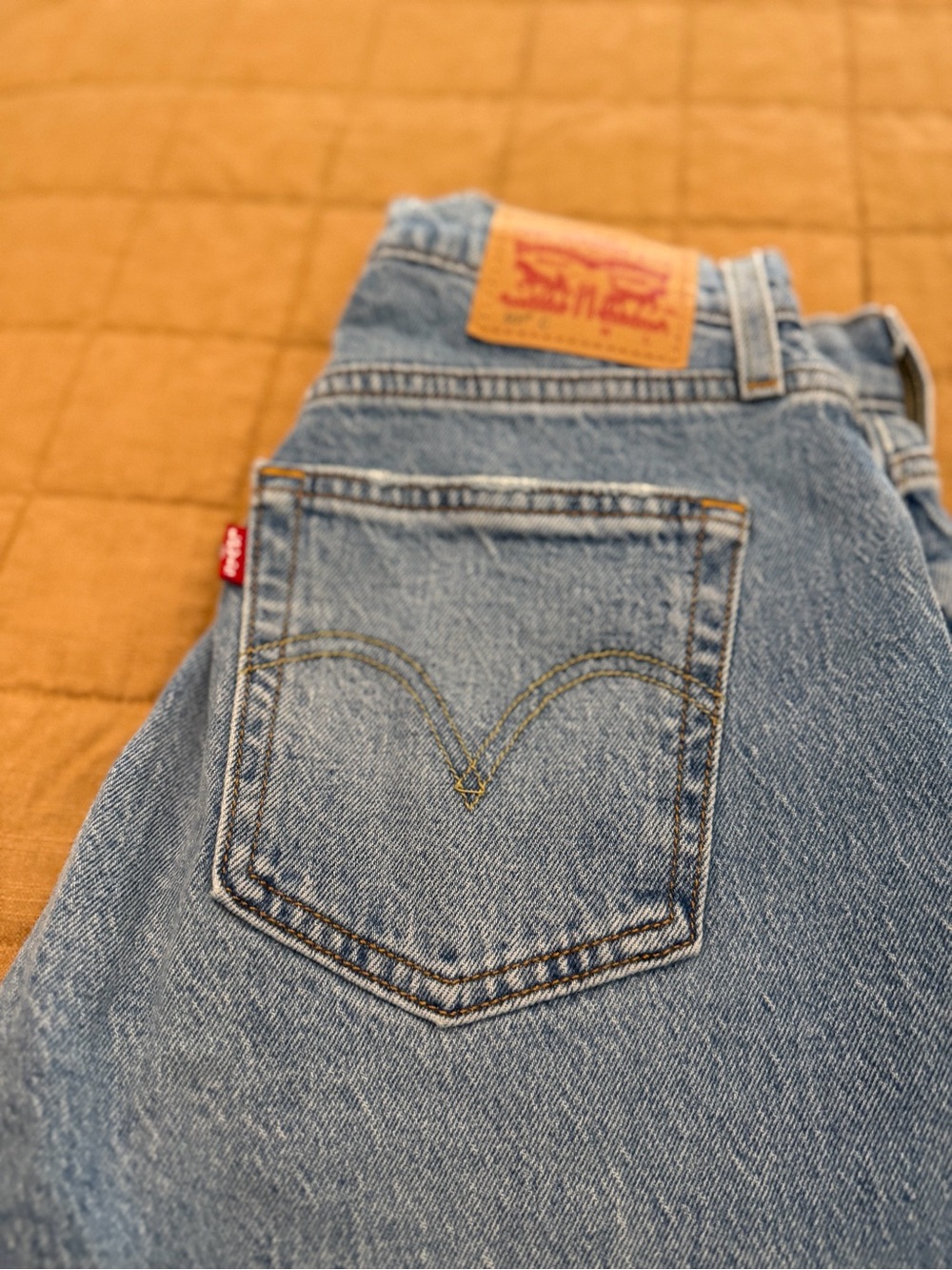 Levi's Women's Light Wash High-Rise Button Jeans